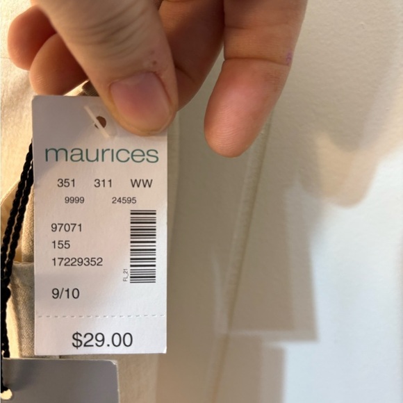 NWT Maurice’s I am Polished Light Tan Women’s Capri Pants Size 9/10 - Picture 6 of 9
